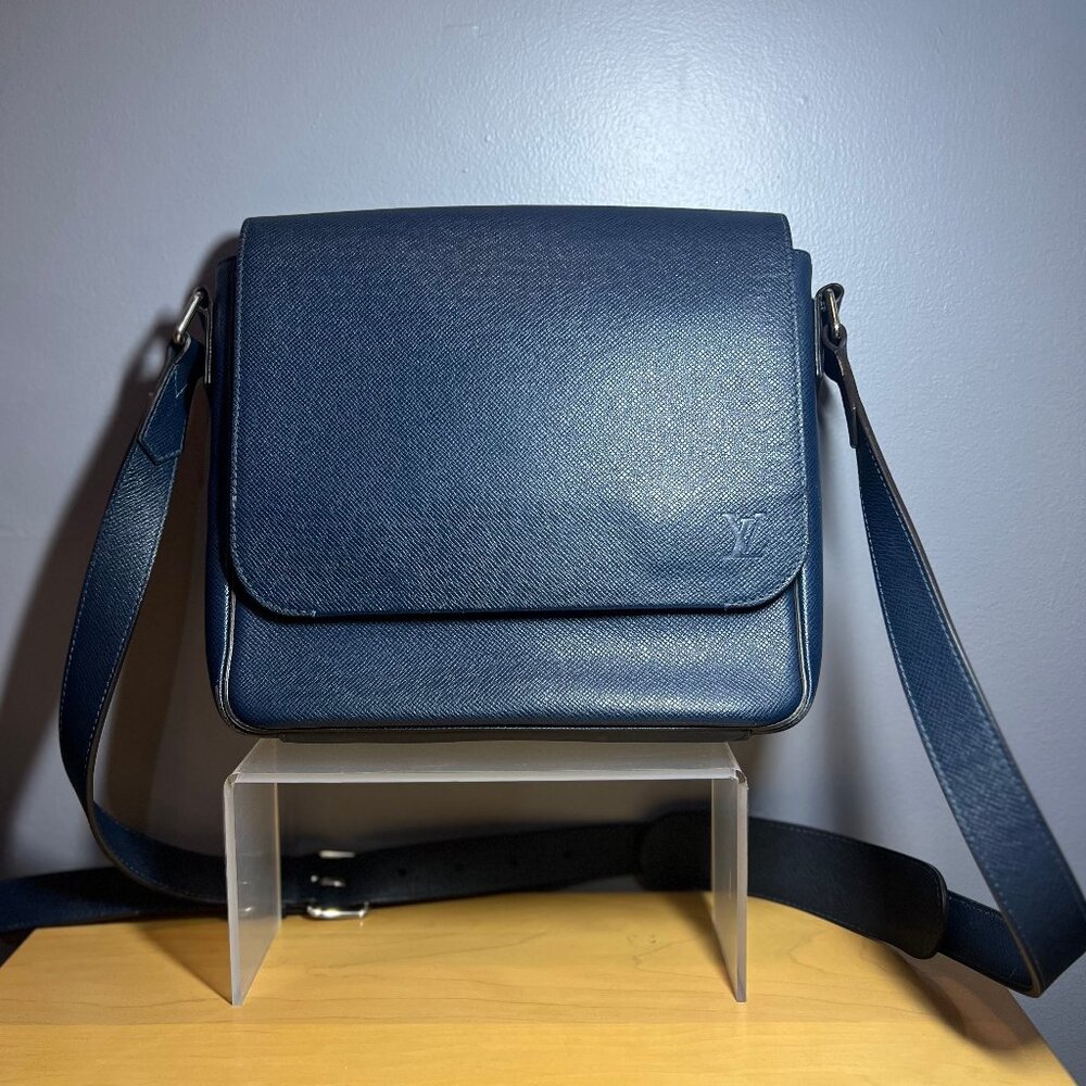 Louis Vuitton Ocean Blue Taiga Leather Roman PM Messenger Bag
